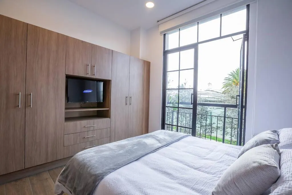 Mumbai Beautiful Studio Quito